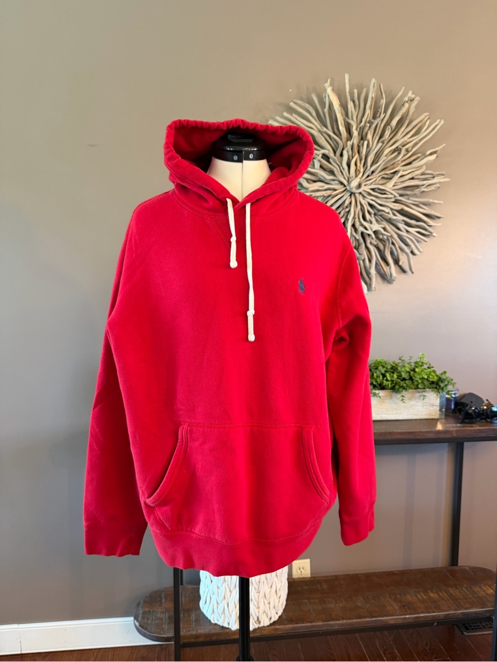 Polo Ralph Lauren Hooded Sweatshirt in Red. Men’s large